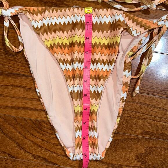 Dippin Daisys Mia Tie Side Cheeky Halter Zig Zag Stripe Bikini Set Size Large - Picture 14 of 16